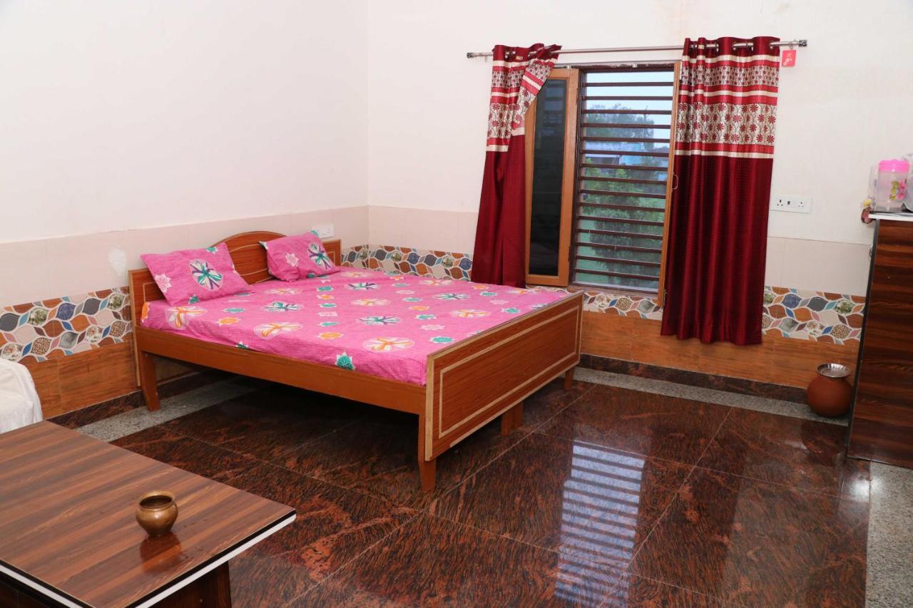 Hotel O Pop Angoori Farm House Mathura Buitenkant foto